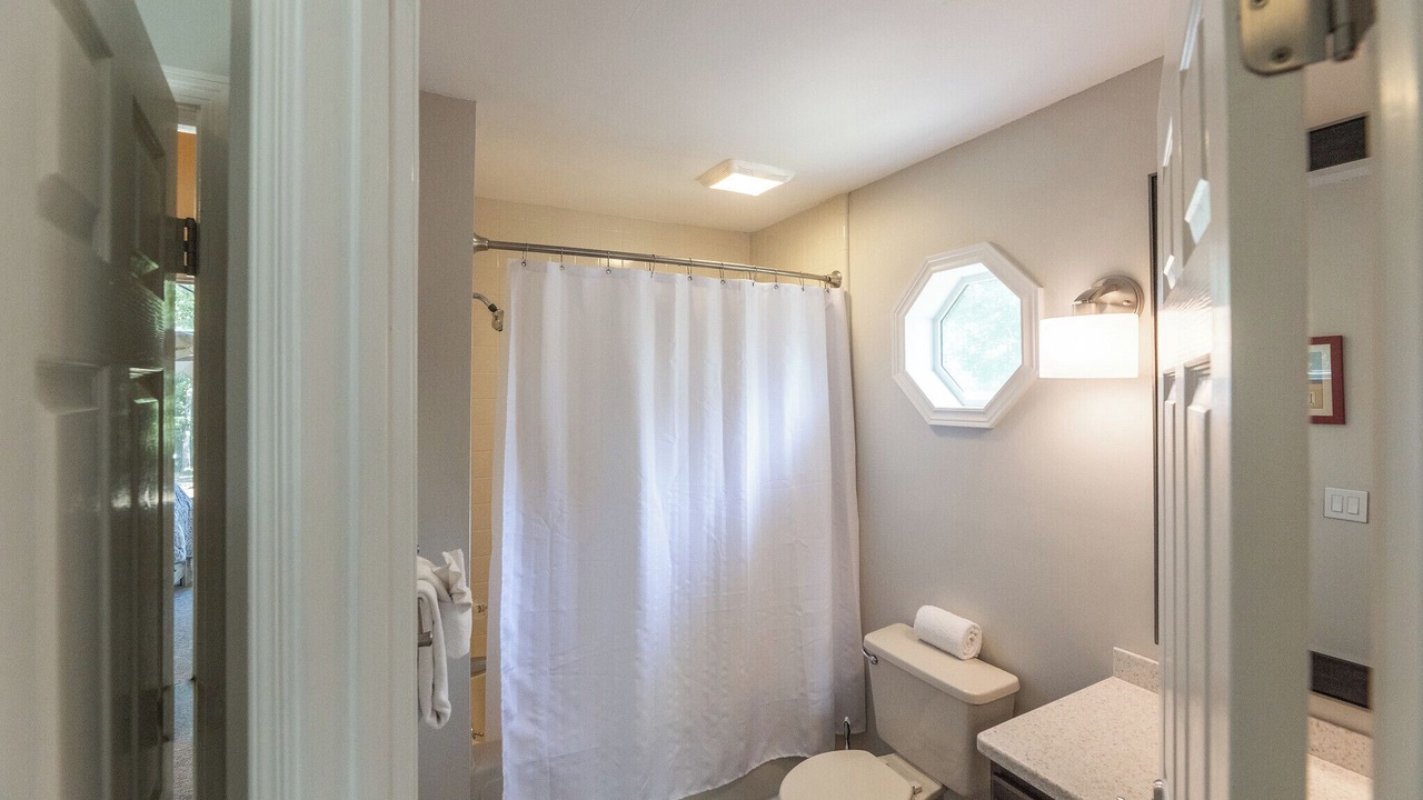 Photo of Bathroom in Grand Rivers