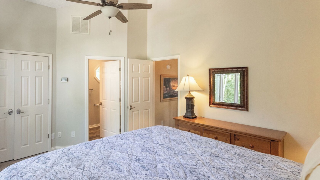 Photo of Bedroom in Grand Rivers