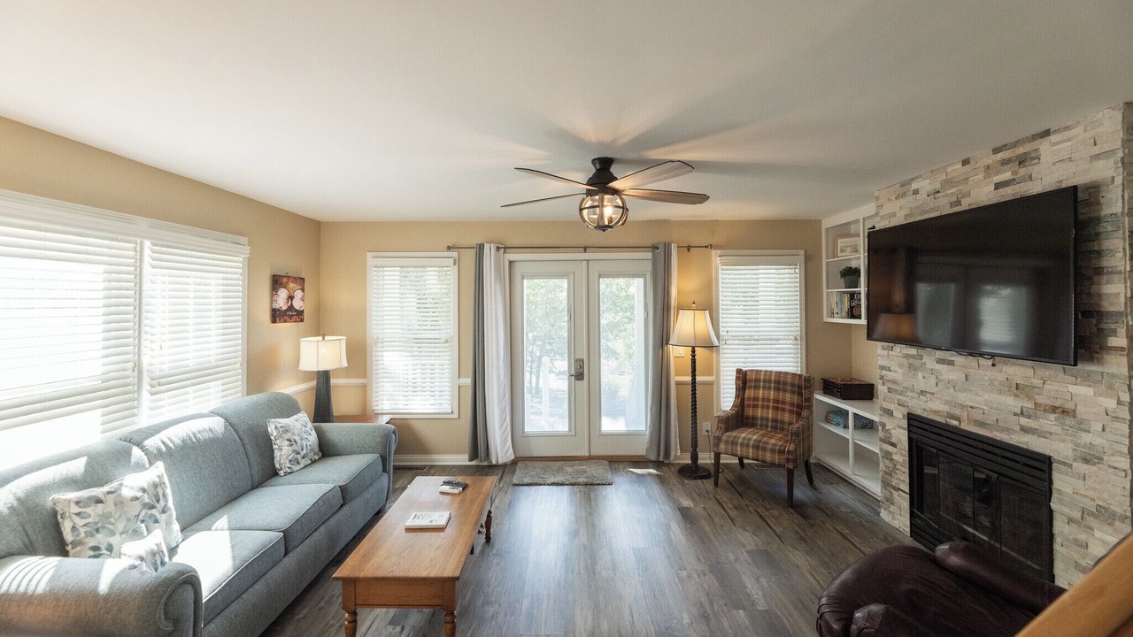 Photo of Livingroom in Grand Rivers