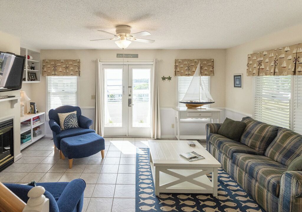 Photo of Livingroom in Grand Rivers