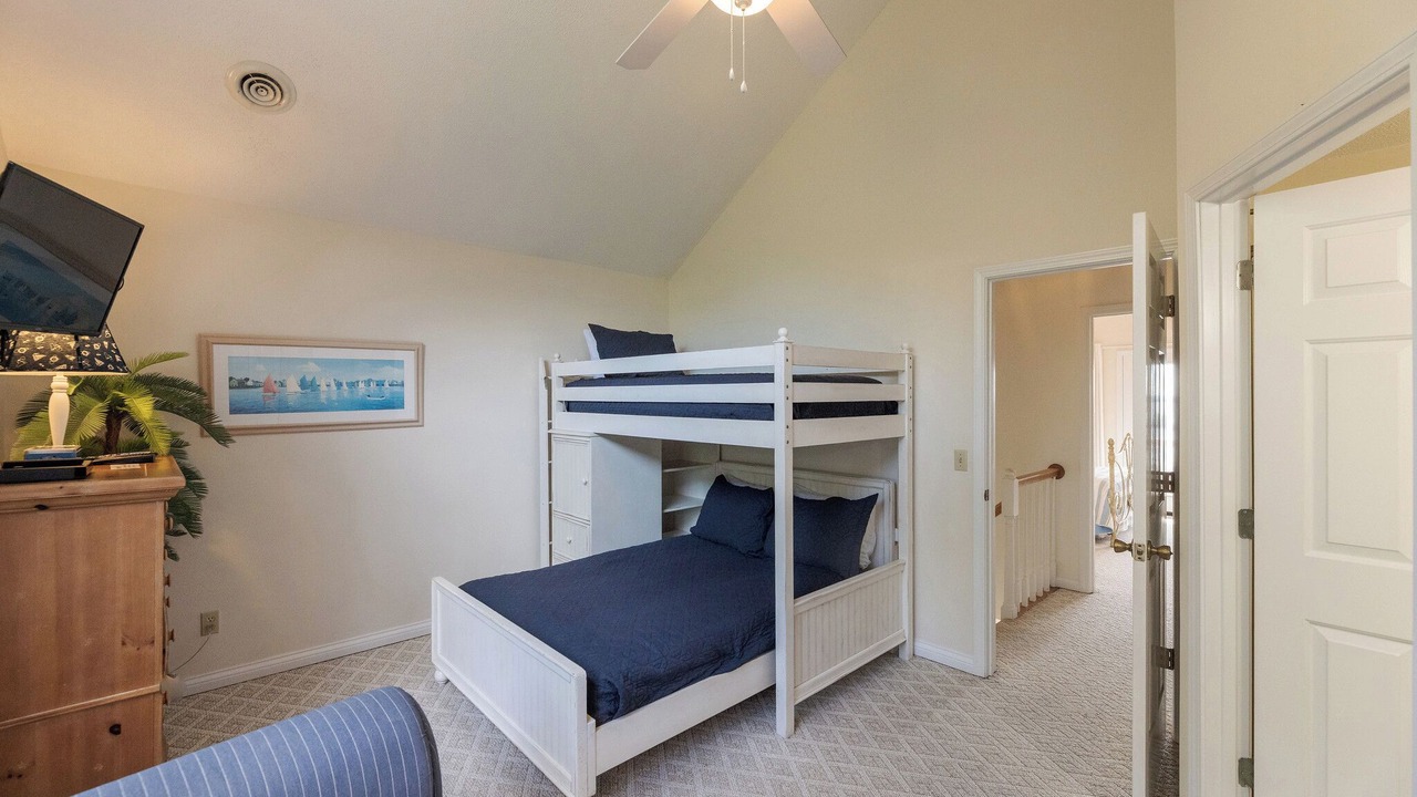 Photo of Bedroom in Grand Rivers
