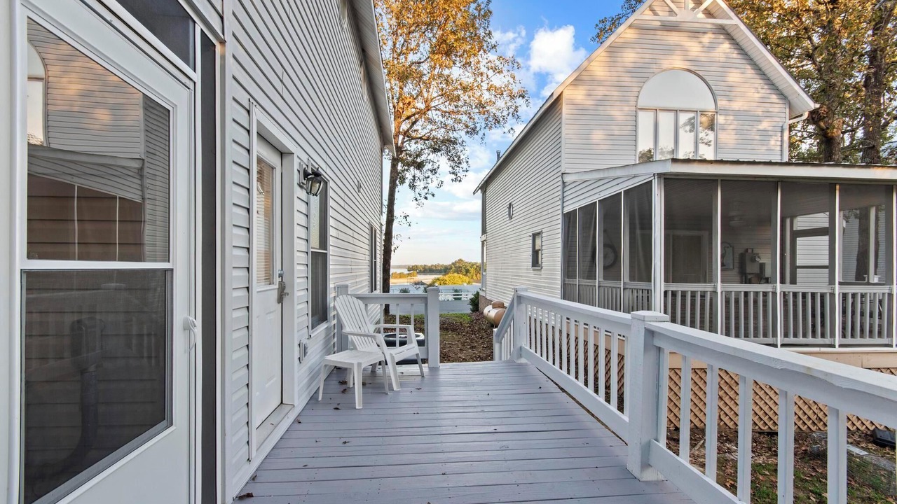 Photo of Patio Balcony in Grand Rivers
