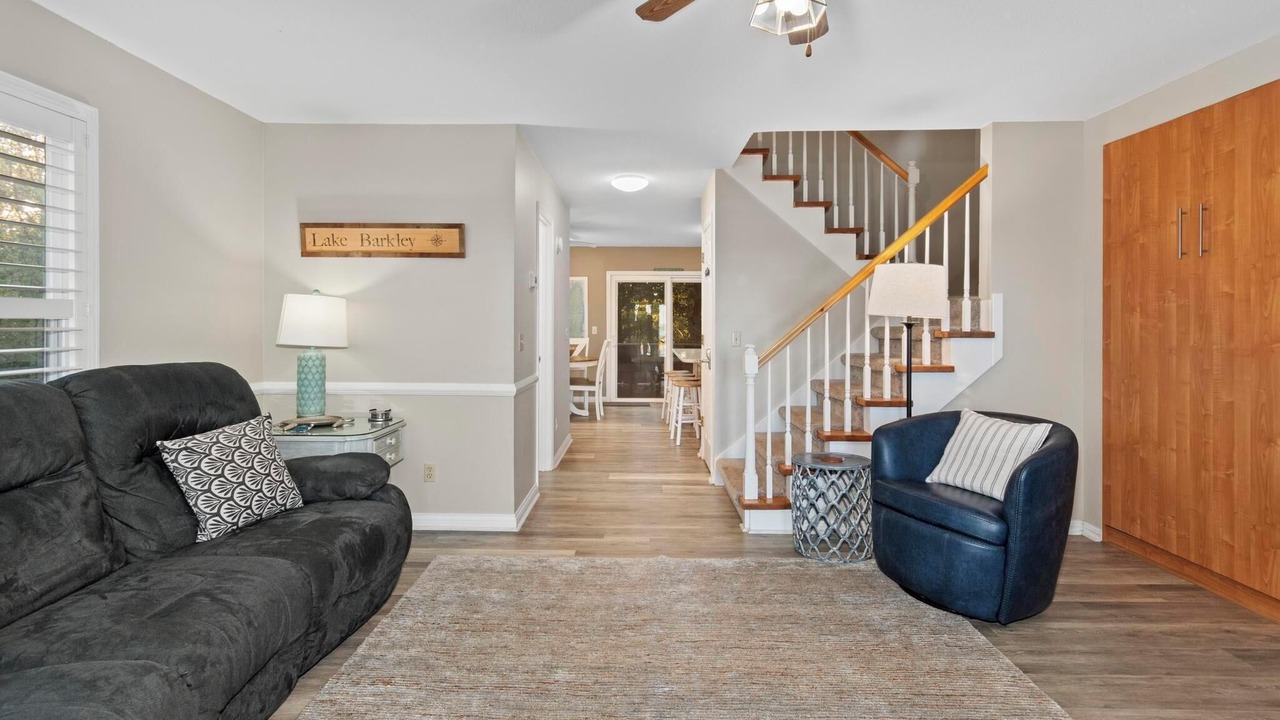 Photo of Livingroom in Grand Rivers
