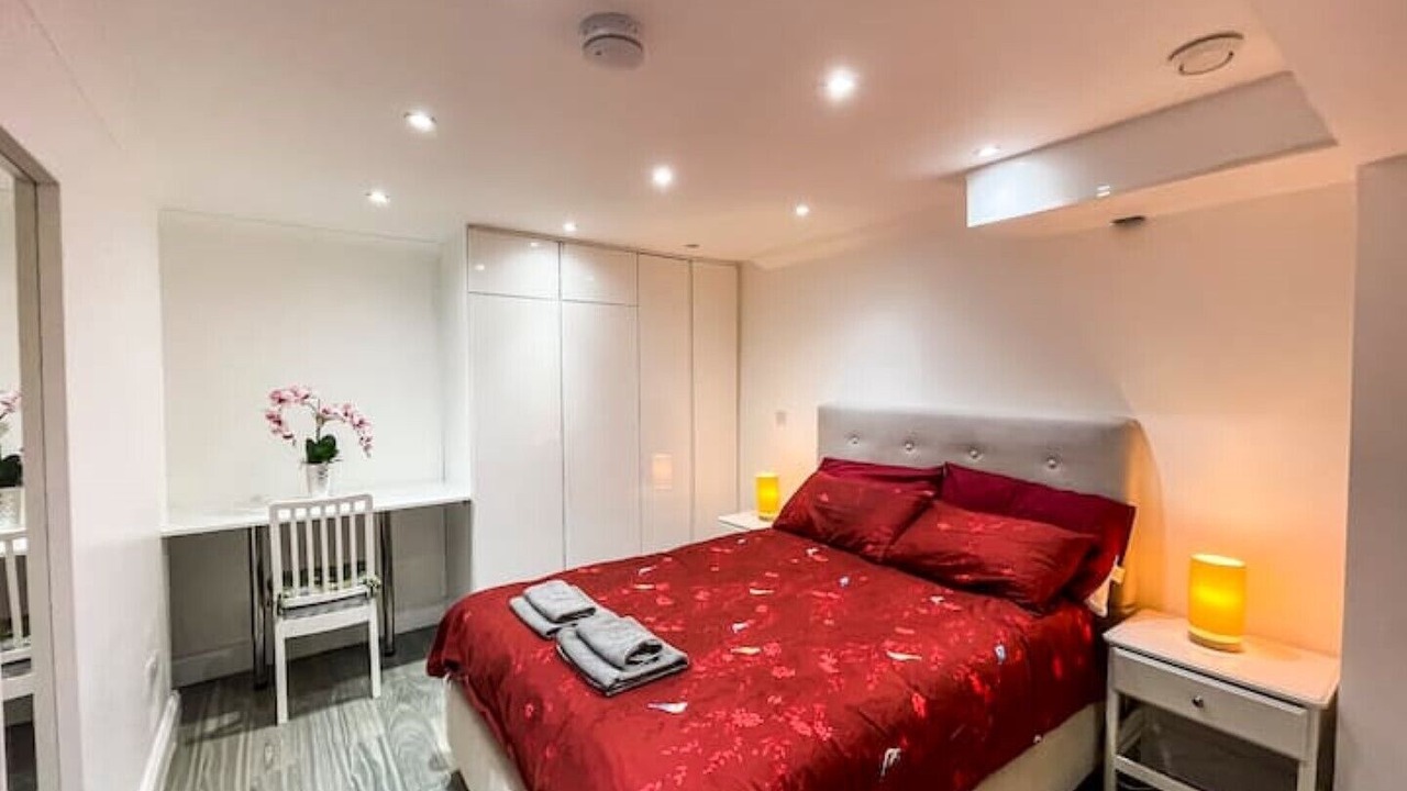 Photo of Bedroom in Highbury West