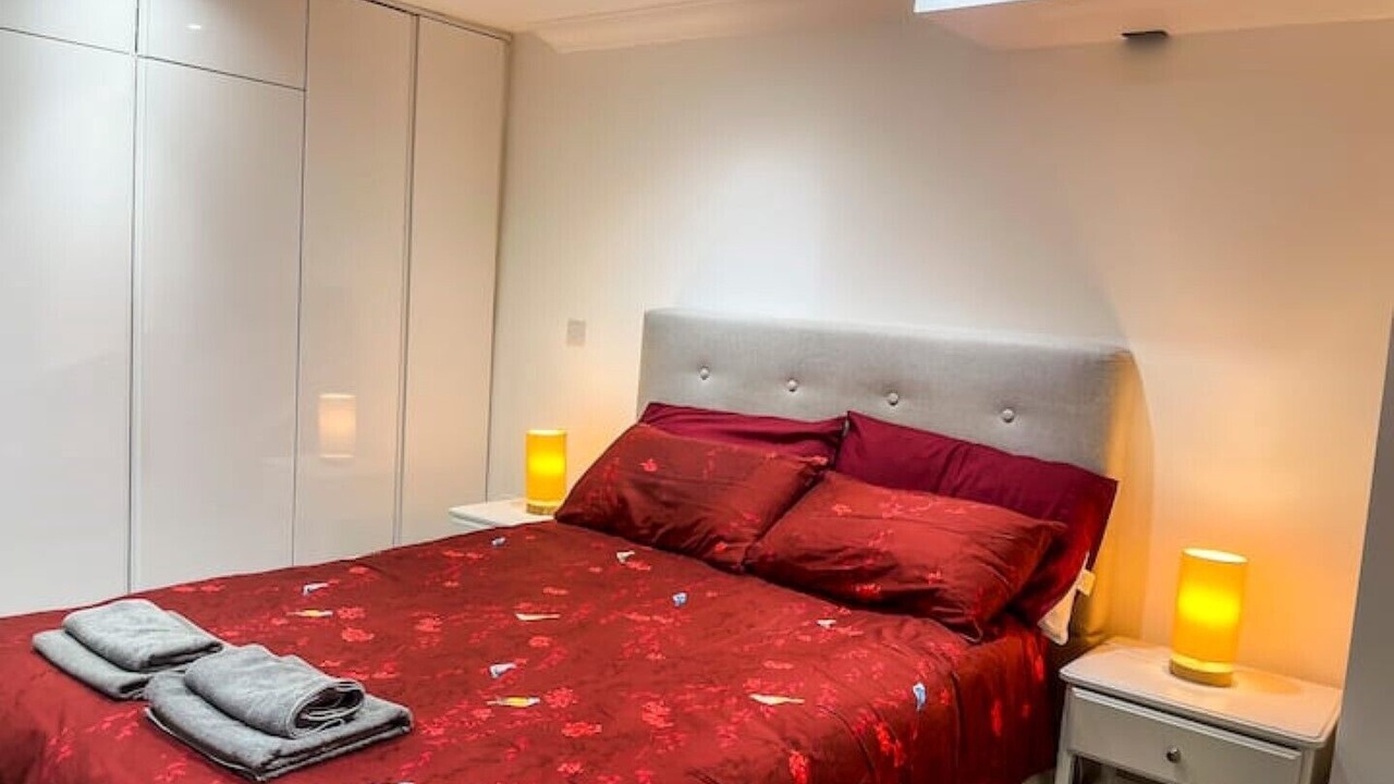 Photo of Bedroom in Highbury West