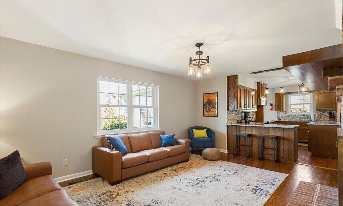 Photo of Livingroom in Graysville