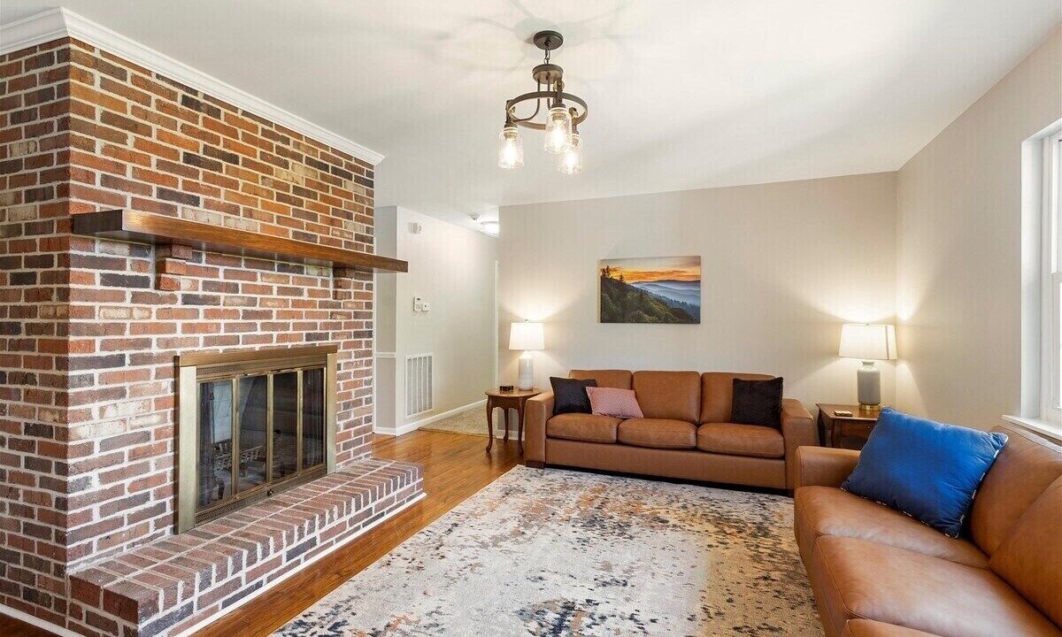 Photo of Livingroom in Graysville