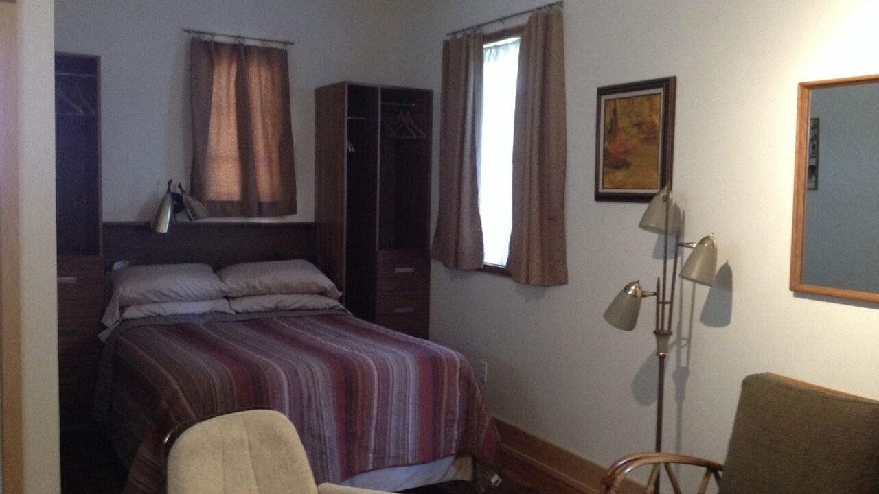 Photo of Bedroom in Albemarle Park