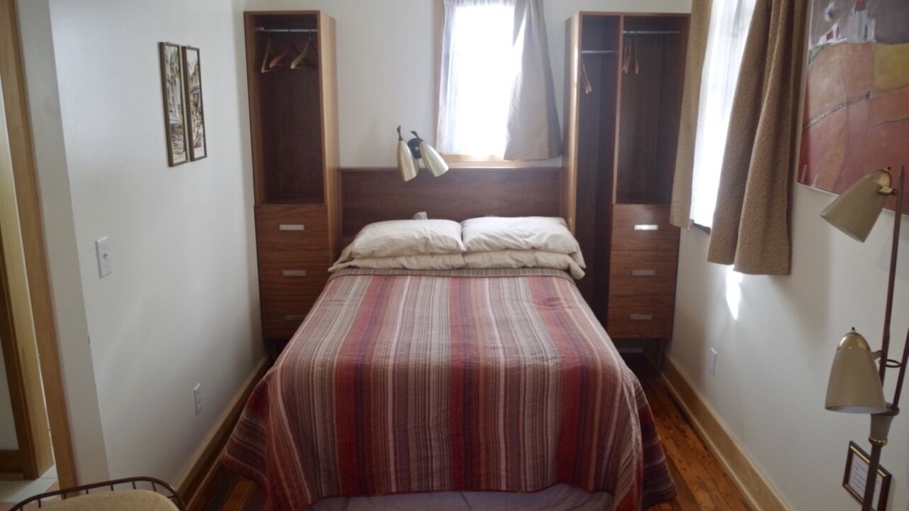 Photo of Bedroom in Albemarle Park