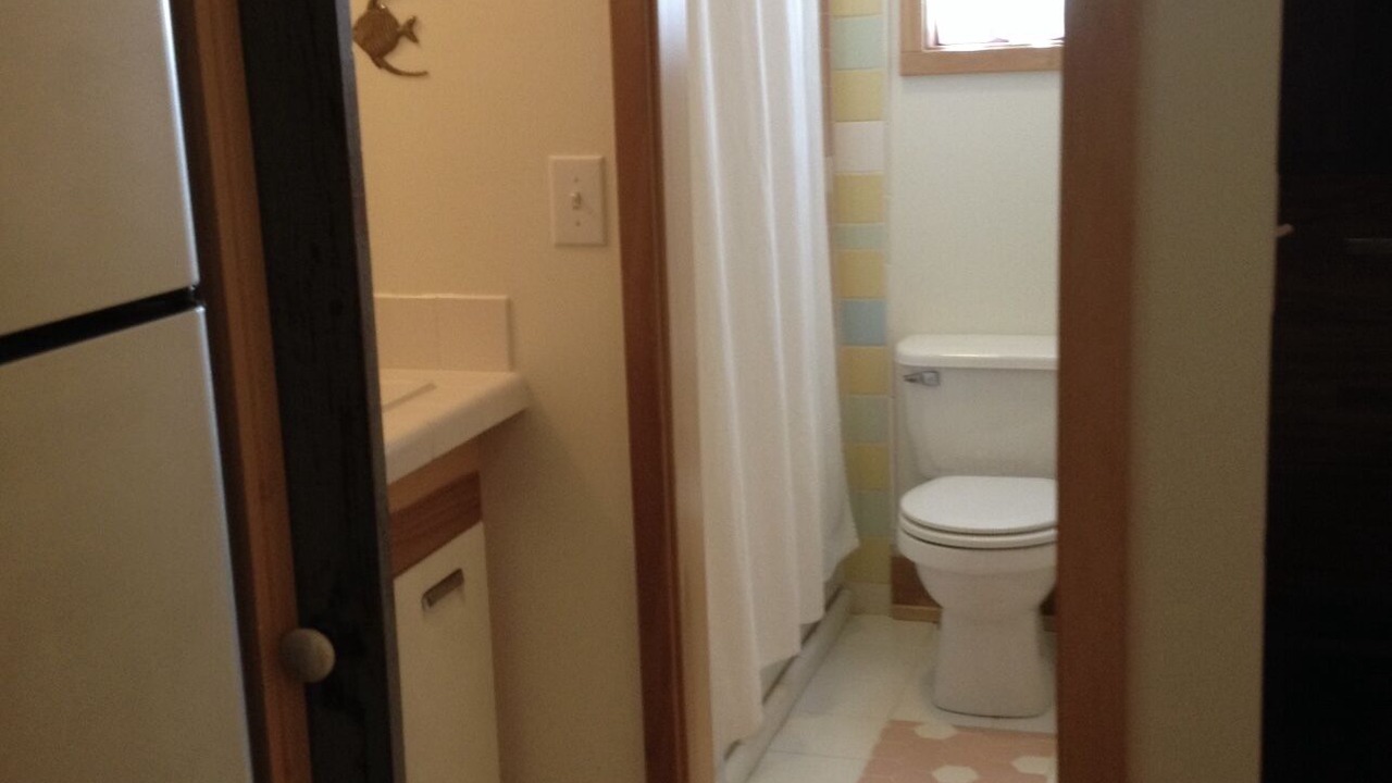 Photo of Bathroom in Albemarle Park