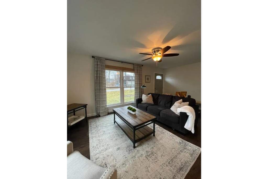 Photo of Livingroom in Paddock Lake