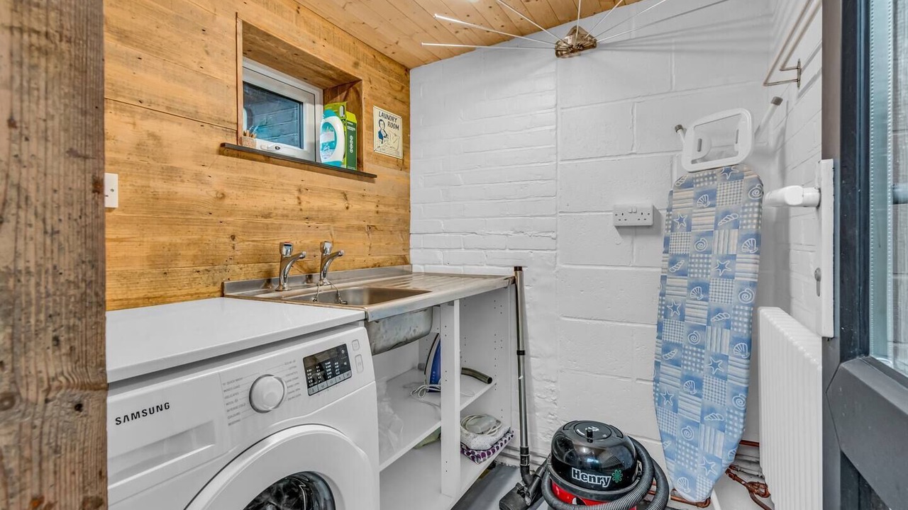 Photo of Bathroom in Swalecliffe