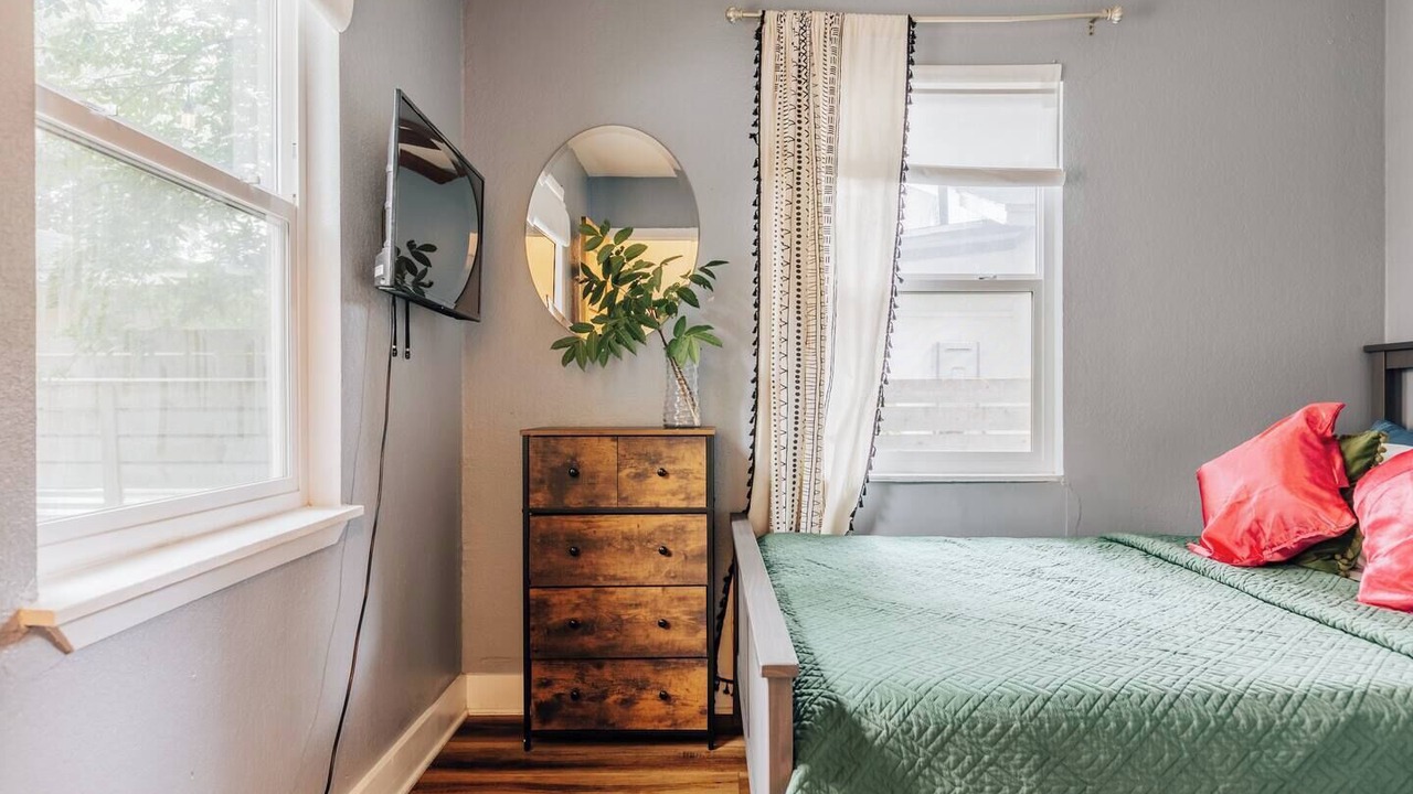 Photo of Bedroom in Holly