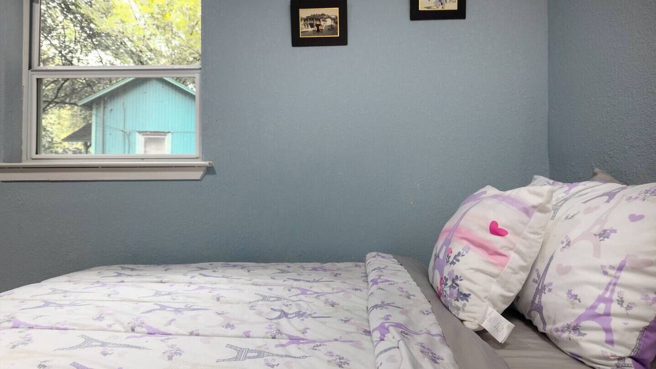 Photo of Bedroom in Holly