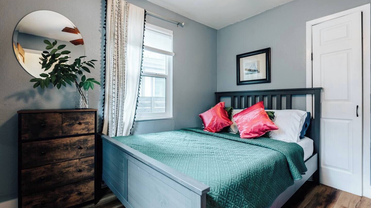 Photo of Bedroom in Holly