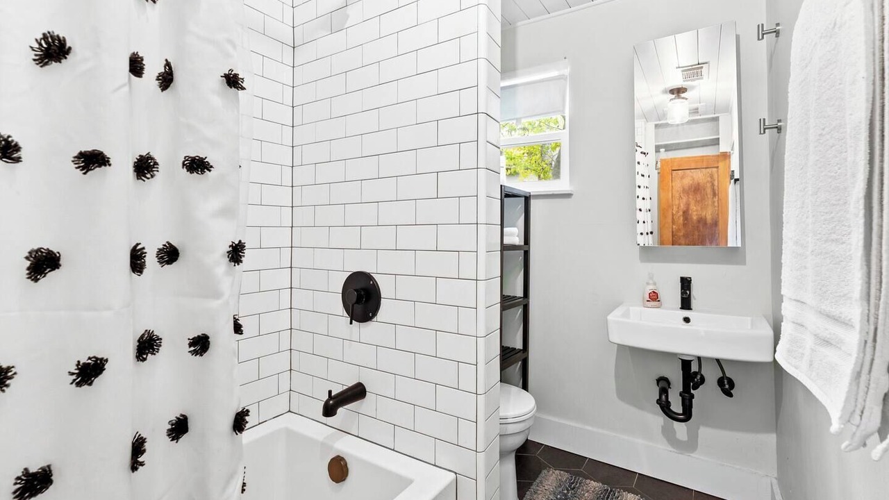 Photo of Bathroom in Holly