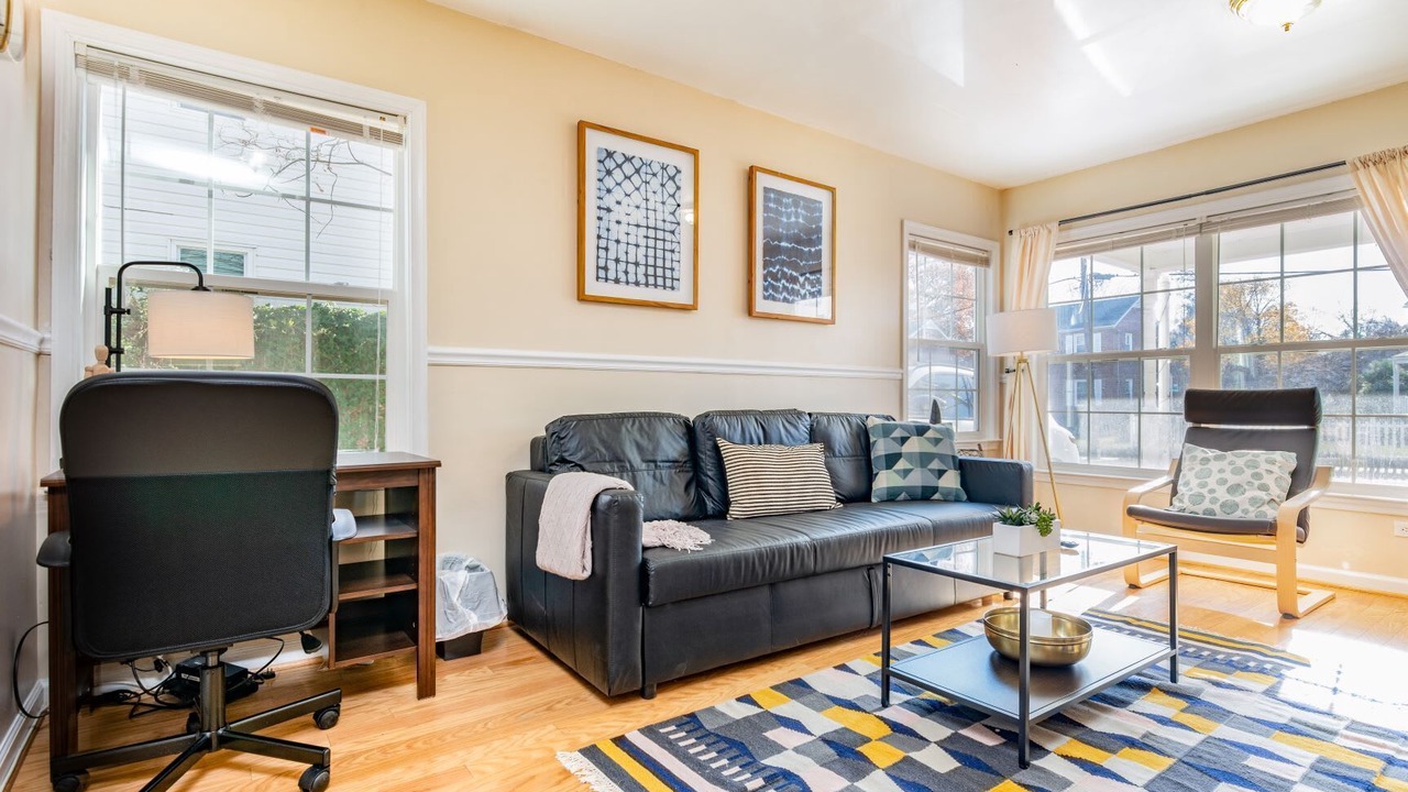 Photo of Bedroom in Bluemont