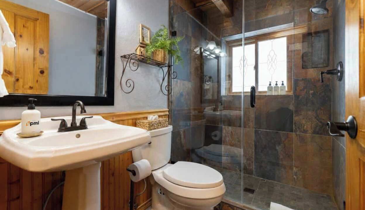Photo of Bathroom in Quandary Village