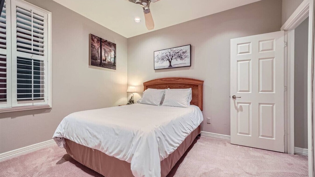 Photo of Bedroom in West Campus