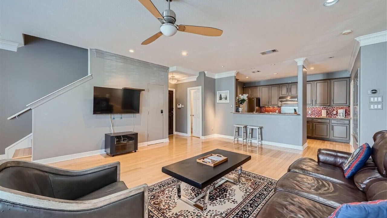 Photo of Livingroom in West Campus