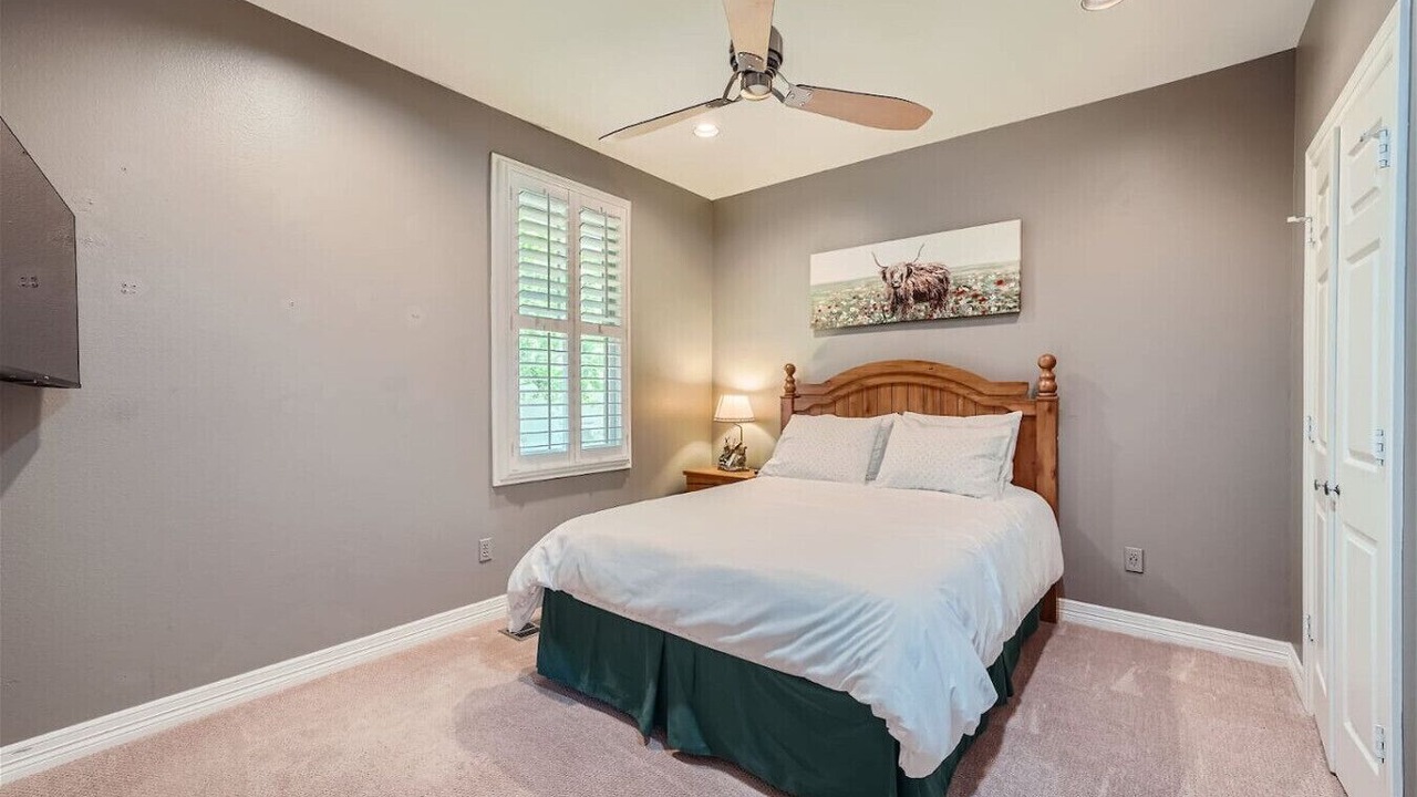 Photo of Bedroom in West Campus