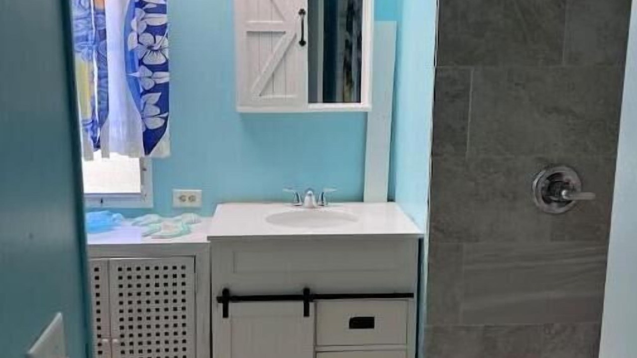 Photo of Bathroom in Astor