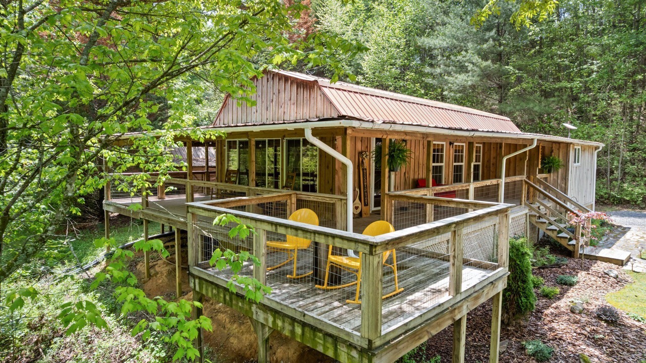 Photo of Patio Balcony in Hillsville