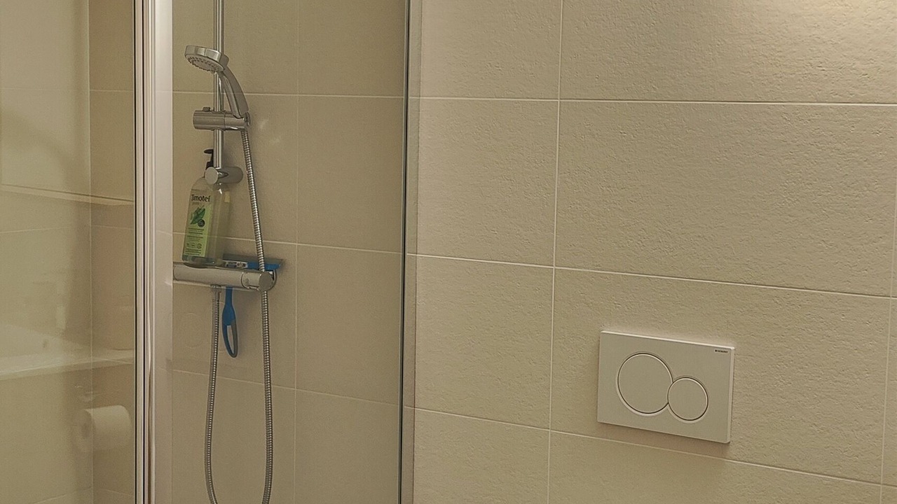 Photo of Bathroom in Pompignan