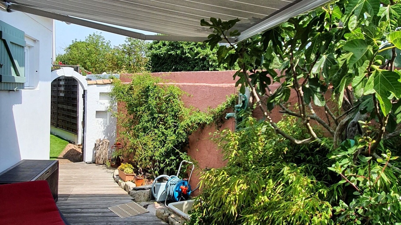 Photo of Patio Balcony in Ars-en-Re