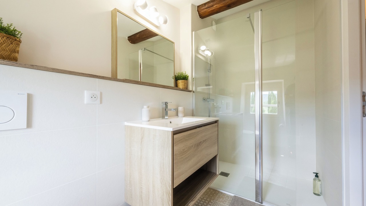 Photo of Bathroom in Pompignan