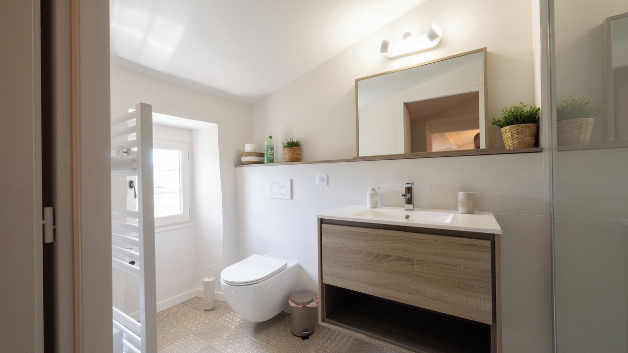 Photo of Bathroom in Pompignan