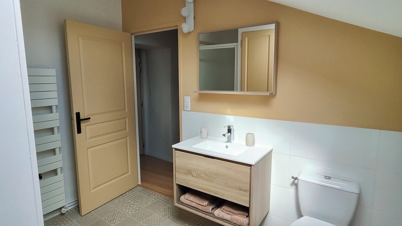 Photo of Bathroom in Pompignan