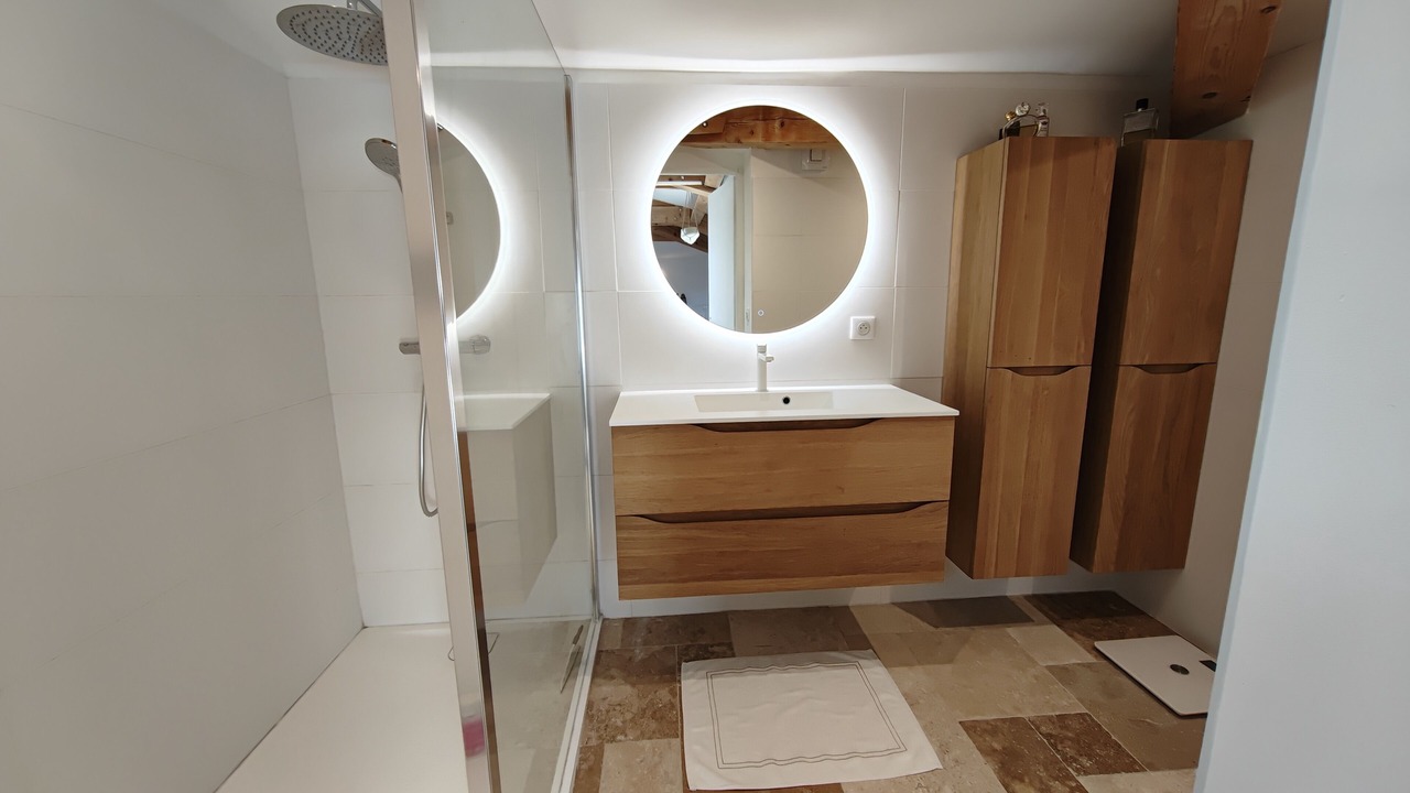 Photo of Bathroom in Flayosc