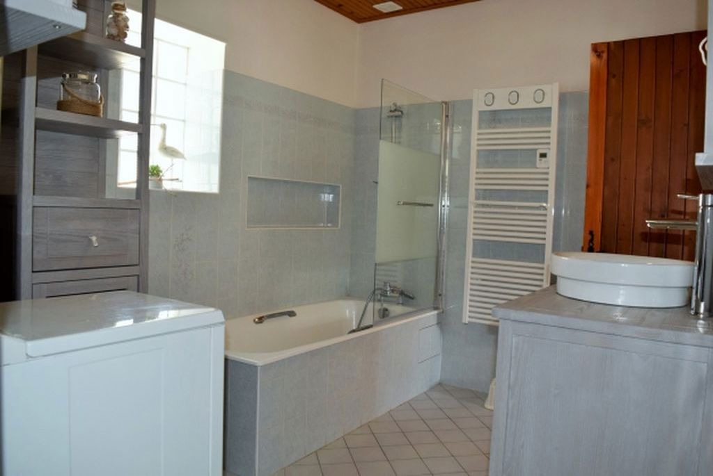 Photo of Bathroom in Barbatre