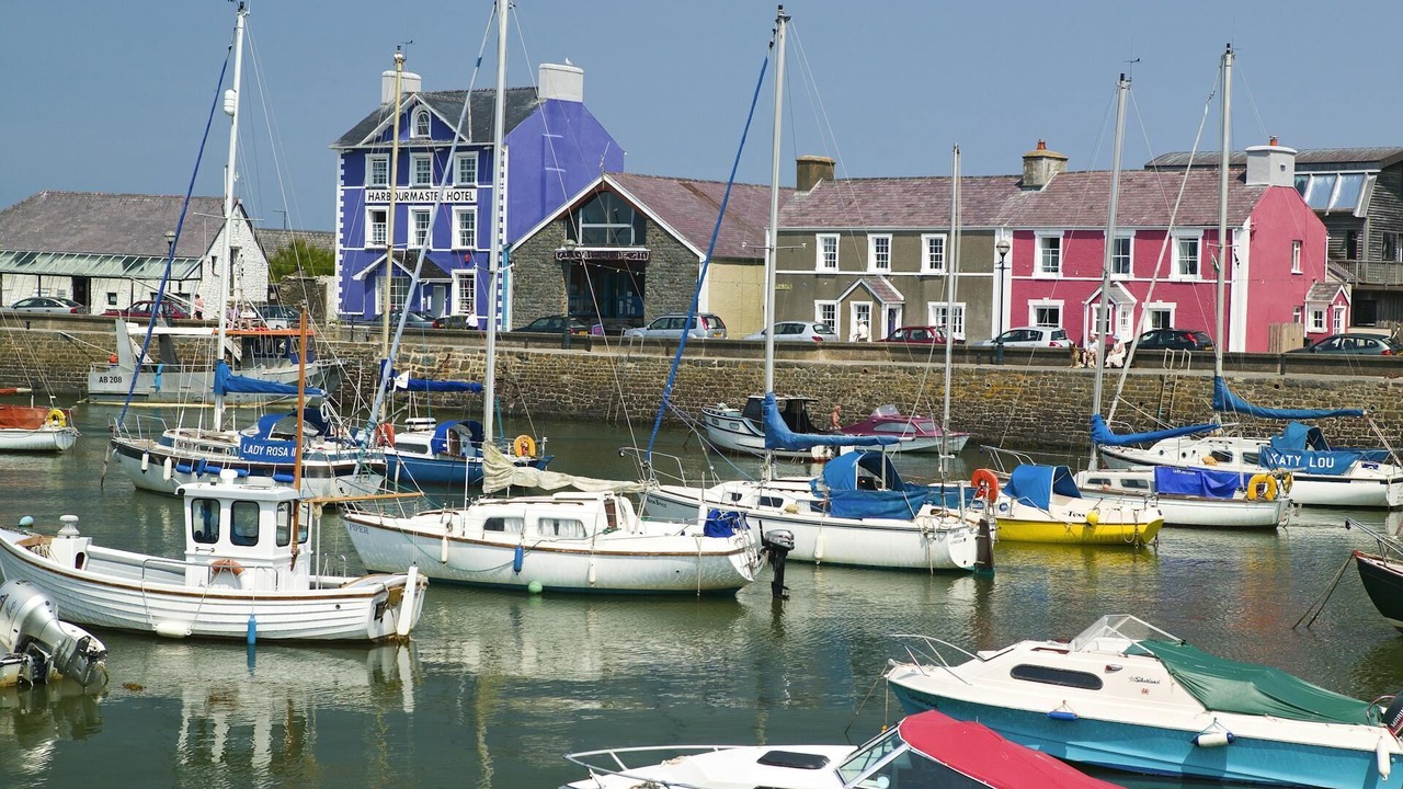 Photo of Others in Dihewid