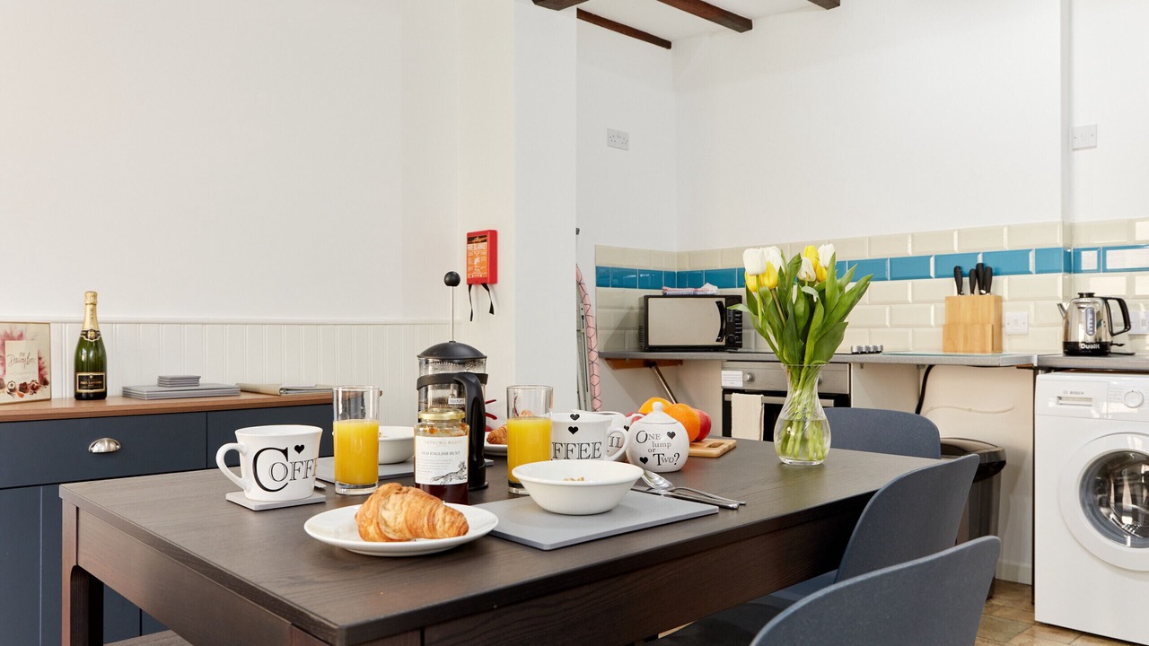 Photo of Others in Dalbury Lees