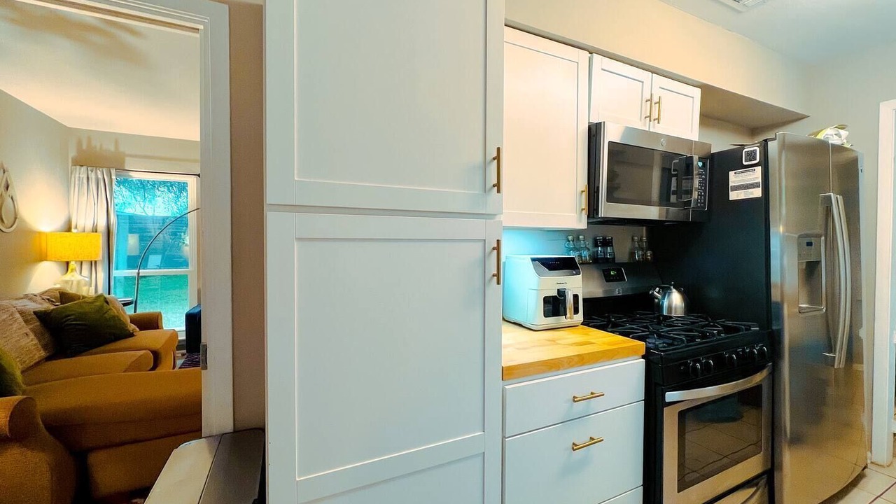 Photo of Kitchen in East Congress