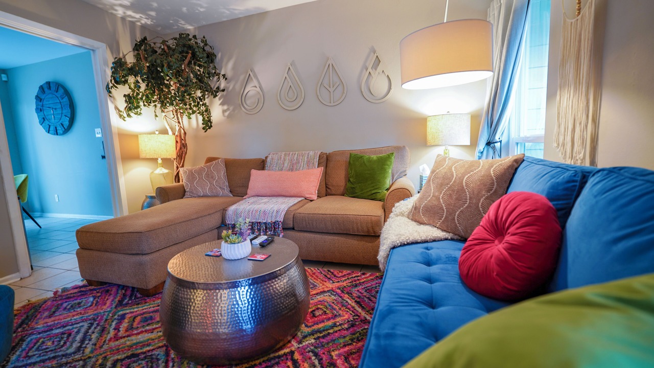 Photo of Livingroom in East Congress