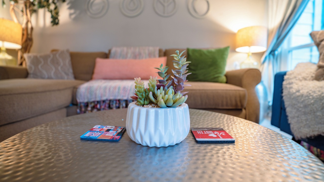 Photo of Livingroom in East Congress