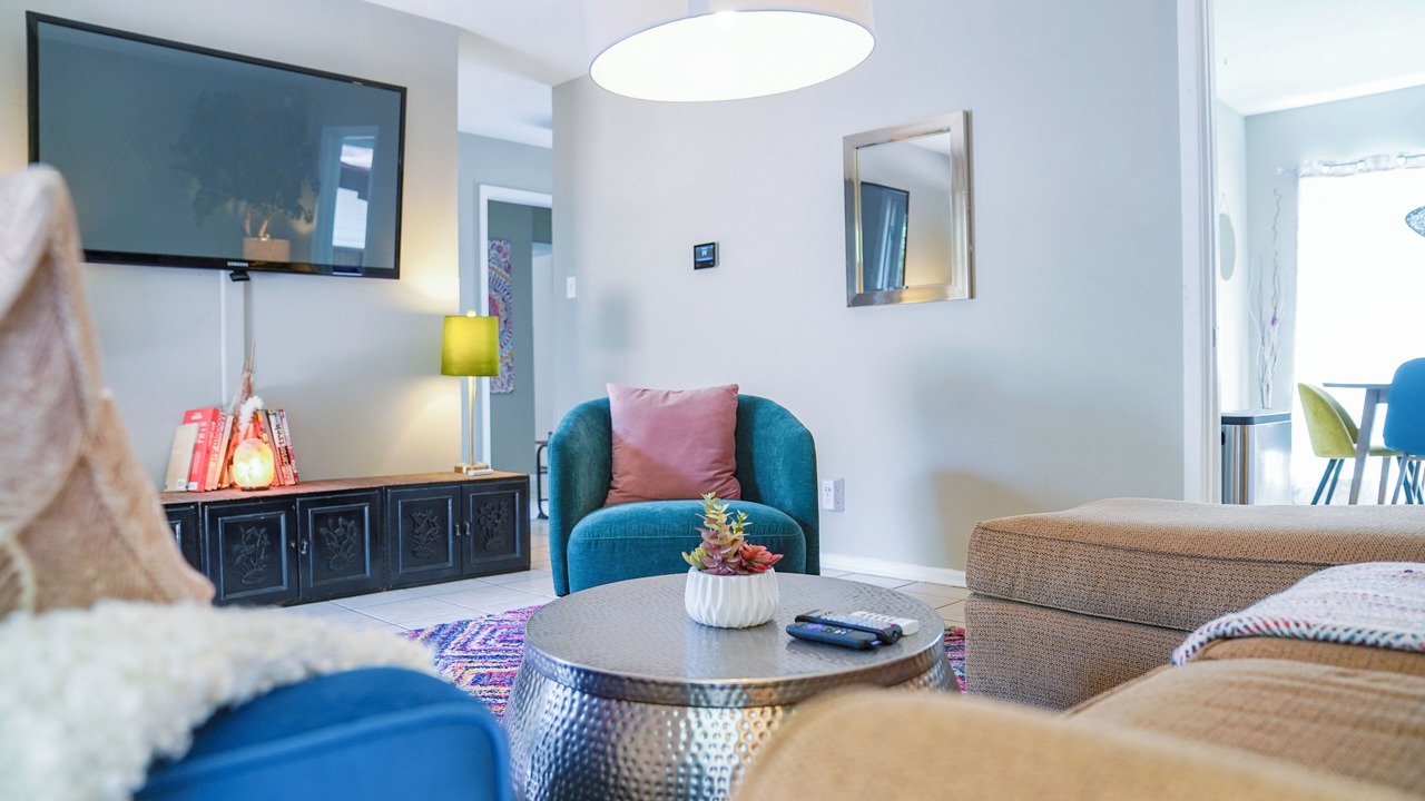 Photo of Livingroom in East Congress
