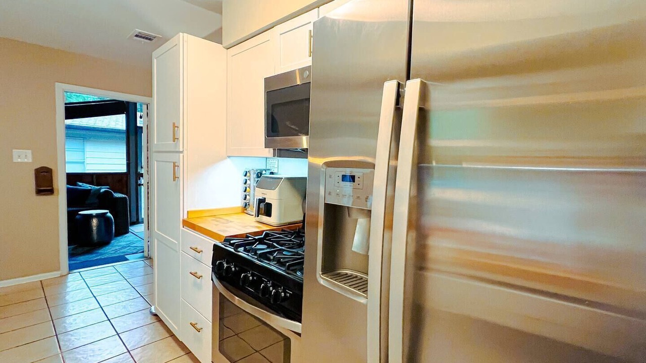 Photo of Kitchen in East Congress