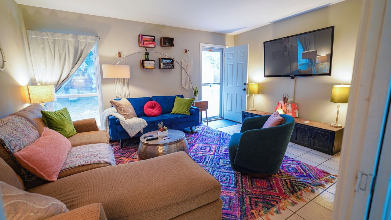 Photo of Livingroom in East Congress
