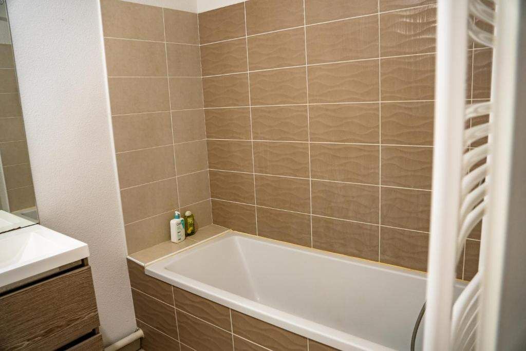 Photo of Bathroom in Gares