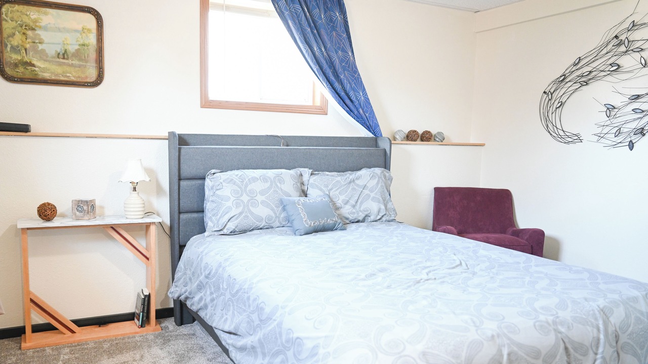 Photo of Bedroom in Loyal