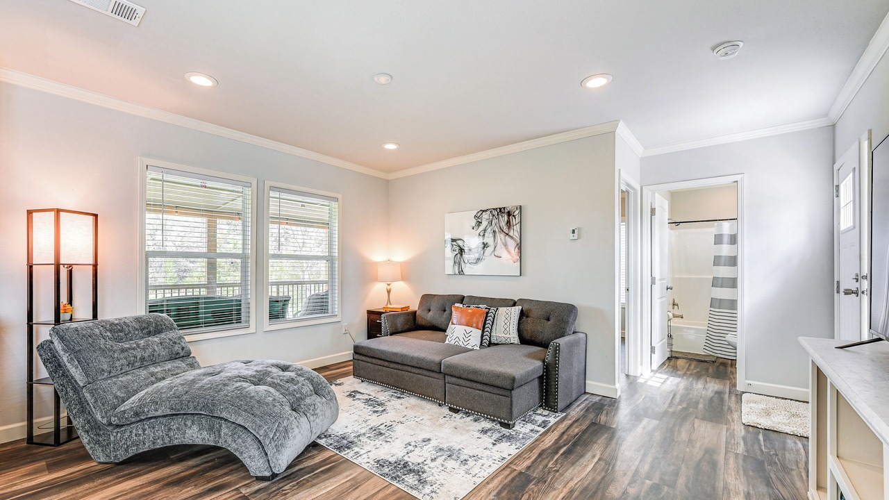 Photo of Livingroom in Broken Bow