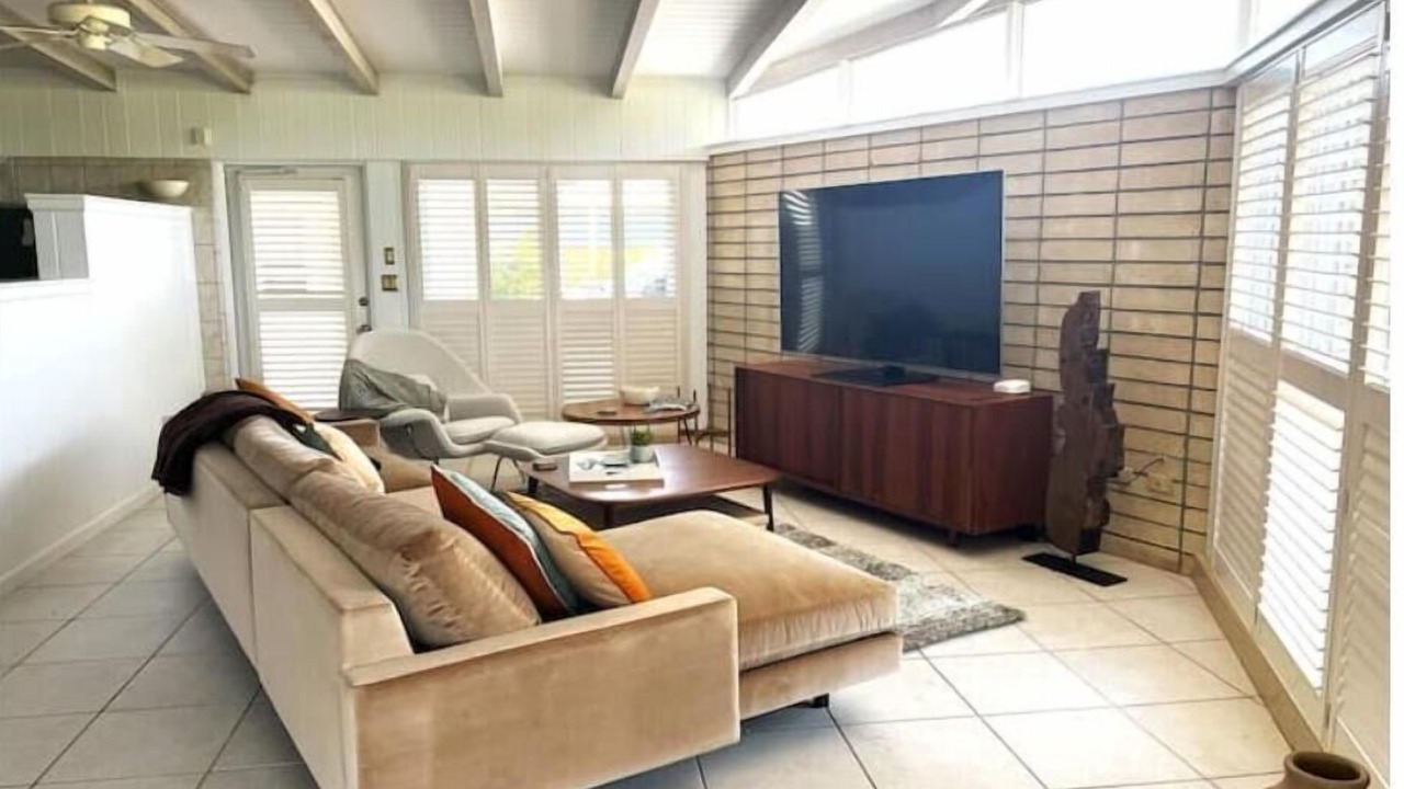Photo of Livingroom in Golden Beach