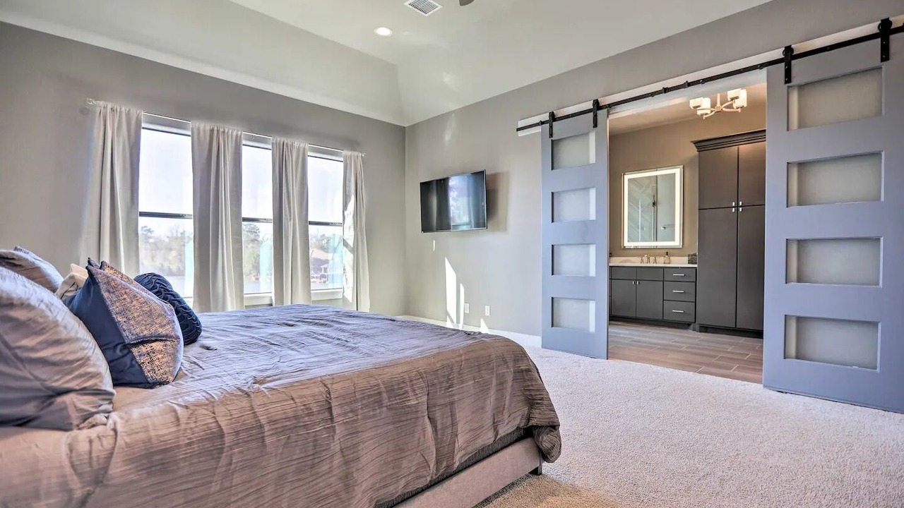 Photo of Bedroom in Montgomery
