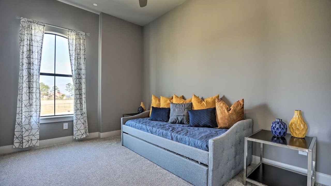 Photo of Livingroom in Montgomery