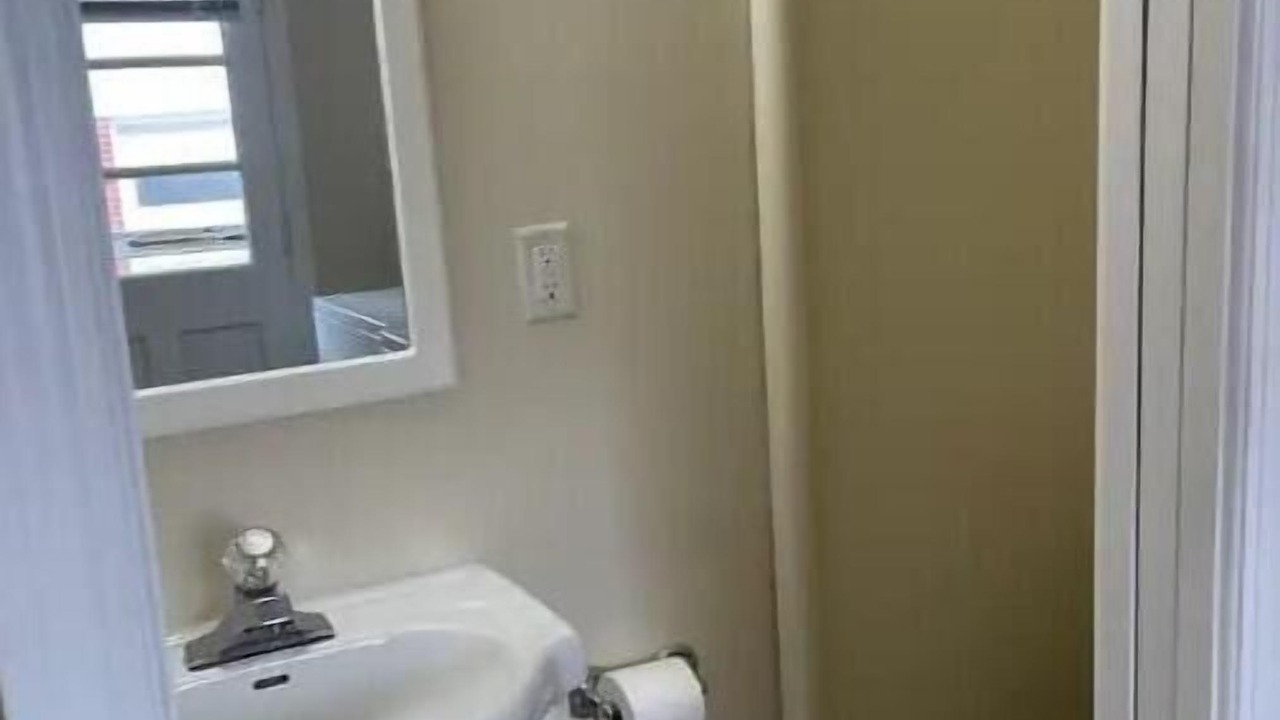 Photo of Bathroom in Woodland Hills