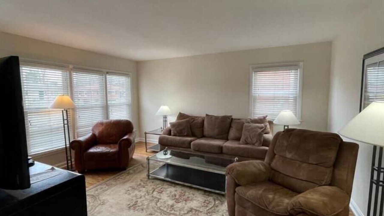 Photo of Livingroom in Woodland Hills